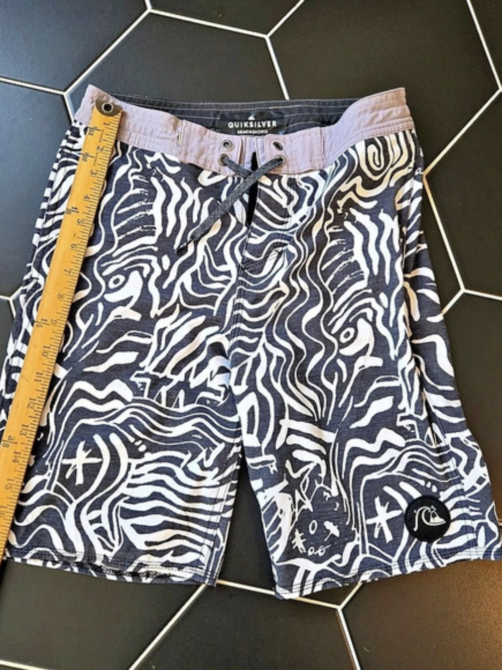 Quiksilver Men's Board Shorts Black & White Size 28 Like New